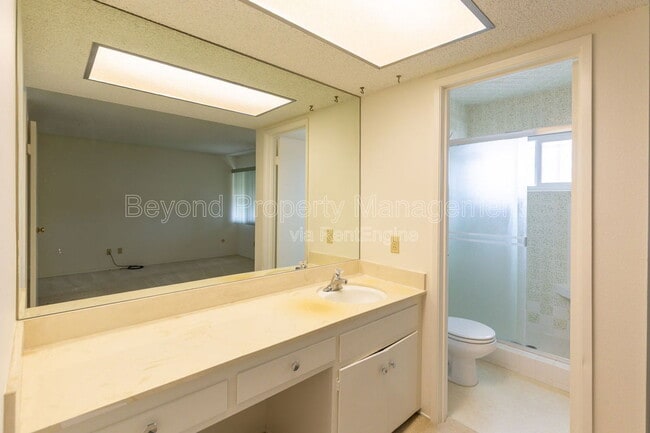 Building Photo - 6232 Merced Lake Ave