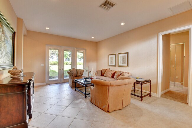 Building Photo - 8891 Starhaven Cove