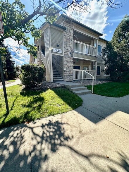 Primary Photo - 9934 E Carolina Cir