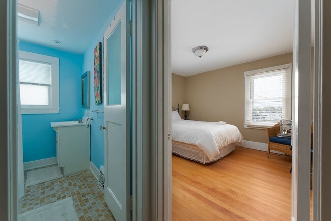 Building Photo - Lighthouse Haven - PGPM - CS - T/L