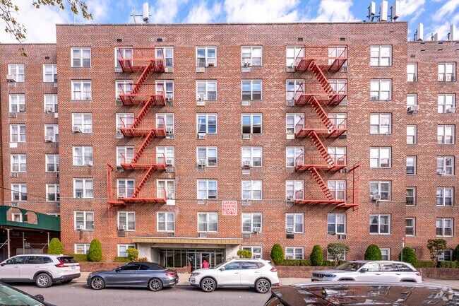 Building Photo - 2685 Homecrest Ave