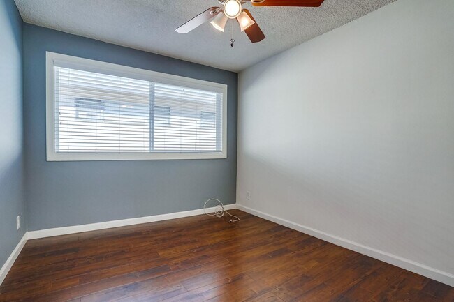 Building Photo - 6117 11th Ave