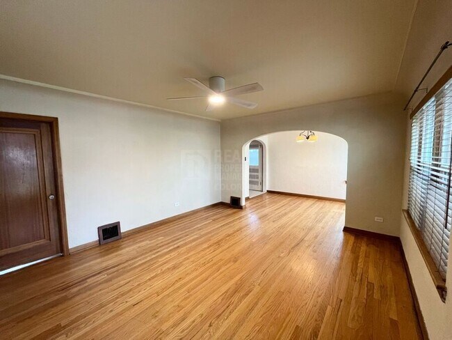 Building Photo - 1400 Willow St