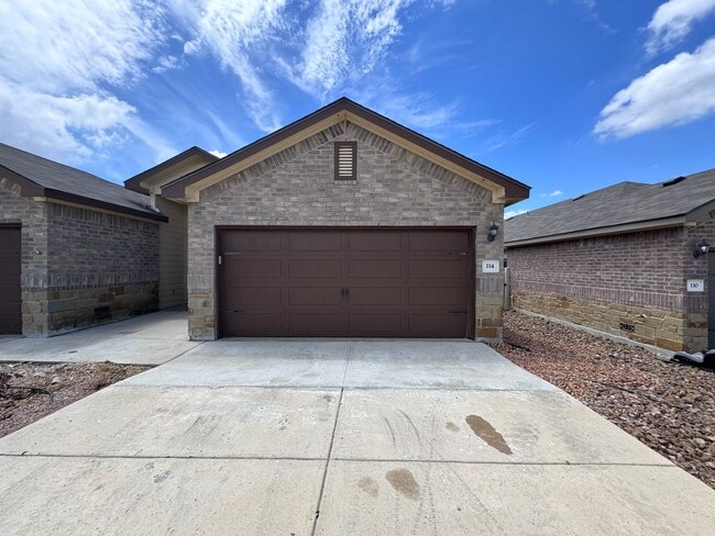 Building Photo - 114 Stacy Ln