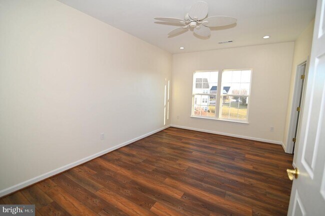 Building Photo - 7001 Chaptico Ct