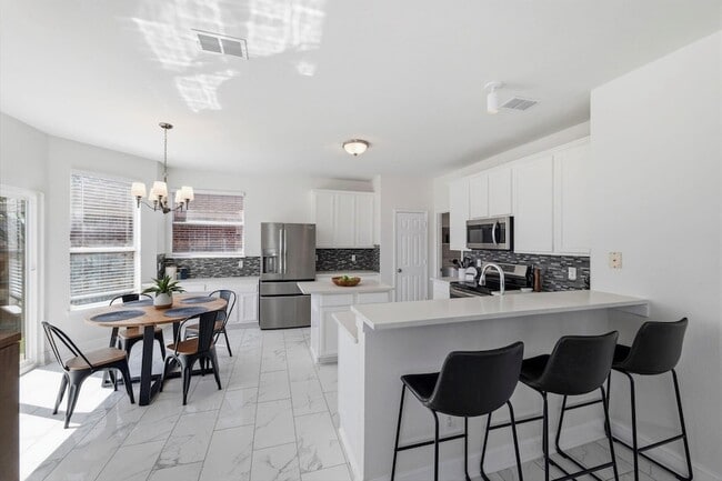 Building Photo - 4943 Sunset Ridge Dr