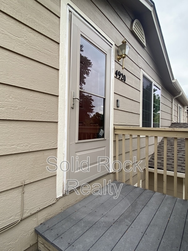 Building Photo - 4920 Universal Hts