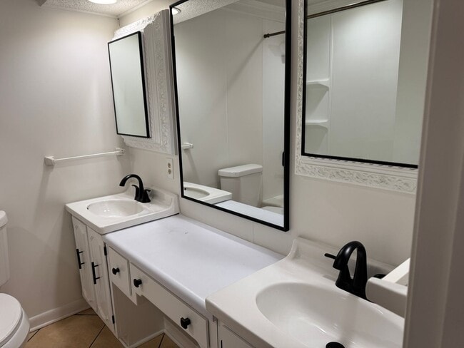 Building Photo - 408 3rd Ave NW