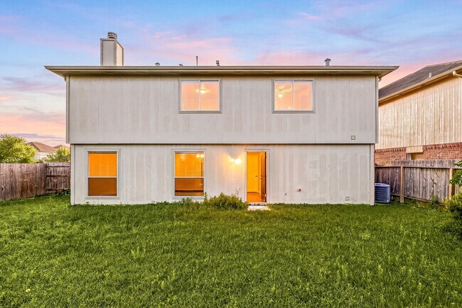 Building Photo - 21039 Vista Trail Ct