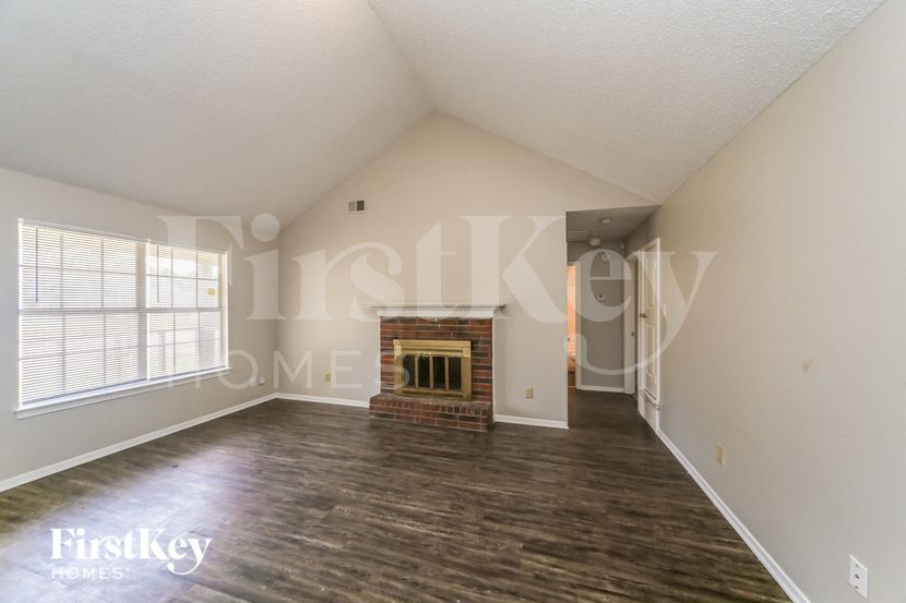 Building Photo - 5848 Hickory Shadow Ln