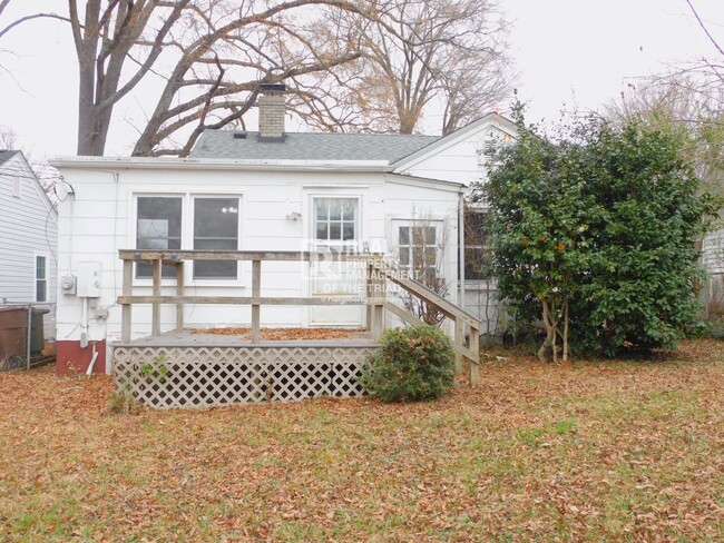 Building Photo - **MOVE IN SPECIAL** Quaint 2 Bed / 1 Bath ...