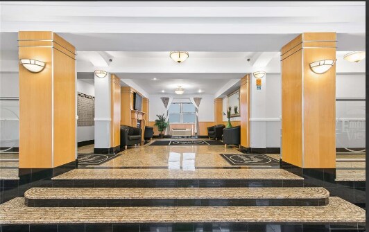 Building Photo - 70 S Munn Ave