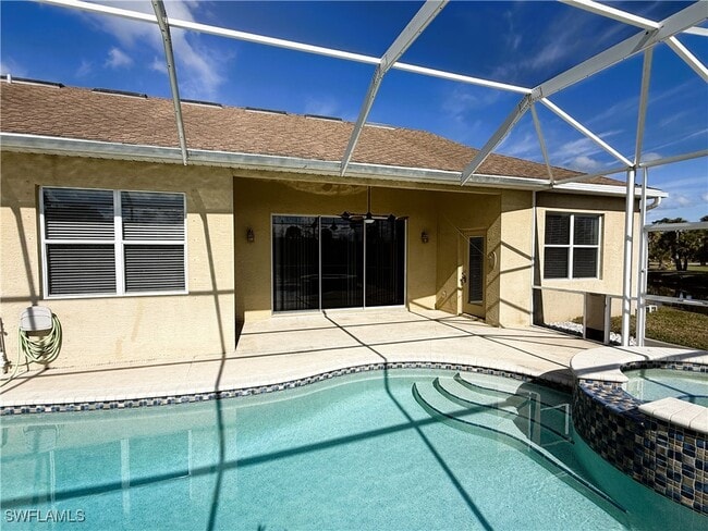 Building Photo - 1280 12th Ave NE