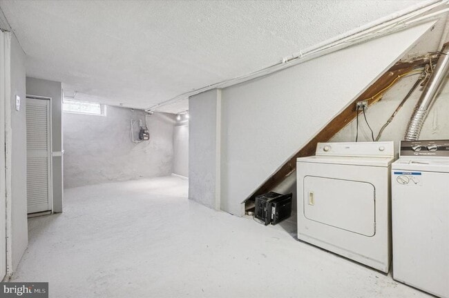 Building Photo - 3373 Coral St