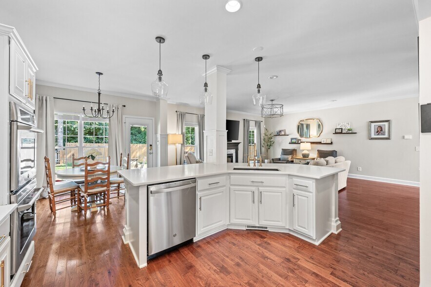 Building Photo - 6428 Holly Trace Ct
