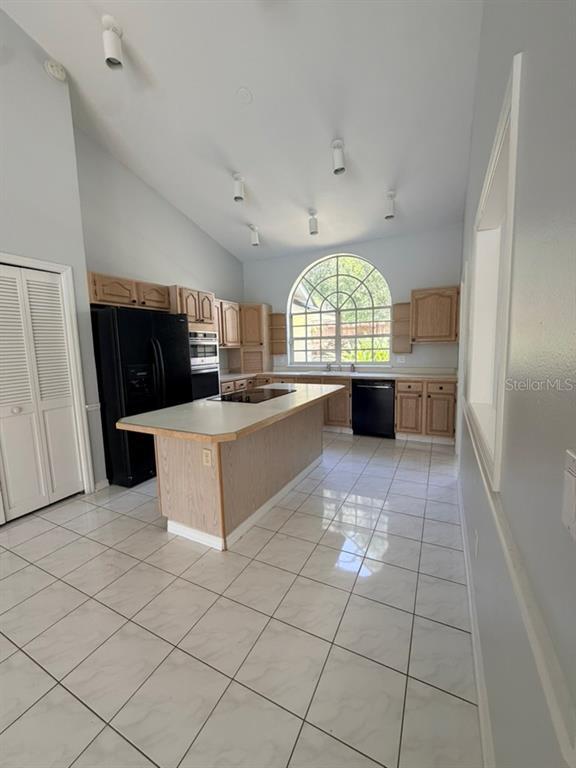 Building Photo - 1207 Almond Tree Ct