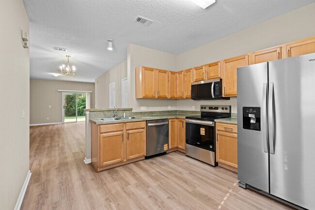 Building Photo - 310 Scrub Jay Dr