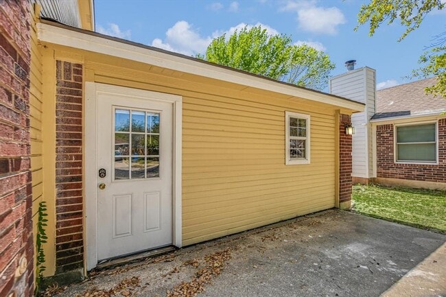 Building Photo - 2509 Patsy Pkwy