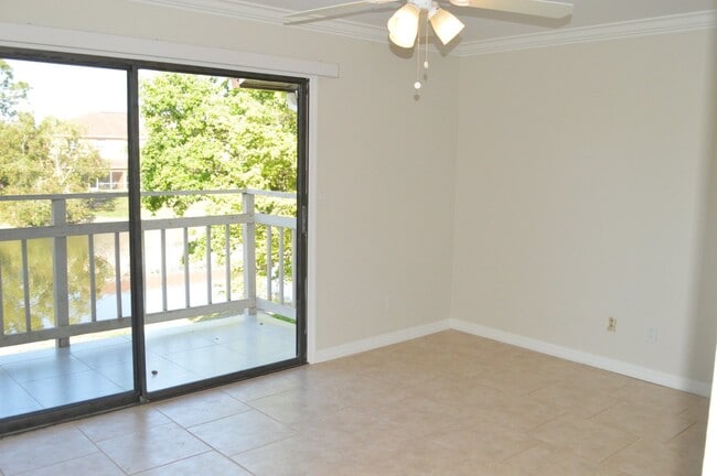 Building Photo - 26560 Southern Pines Dr