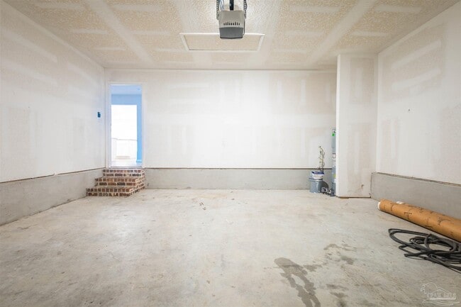 Building Photo - 4119 Whitetail Ln