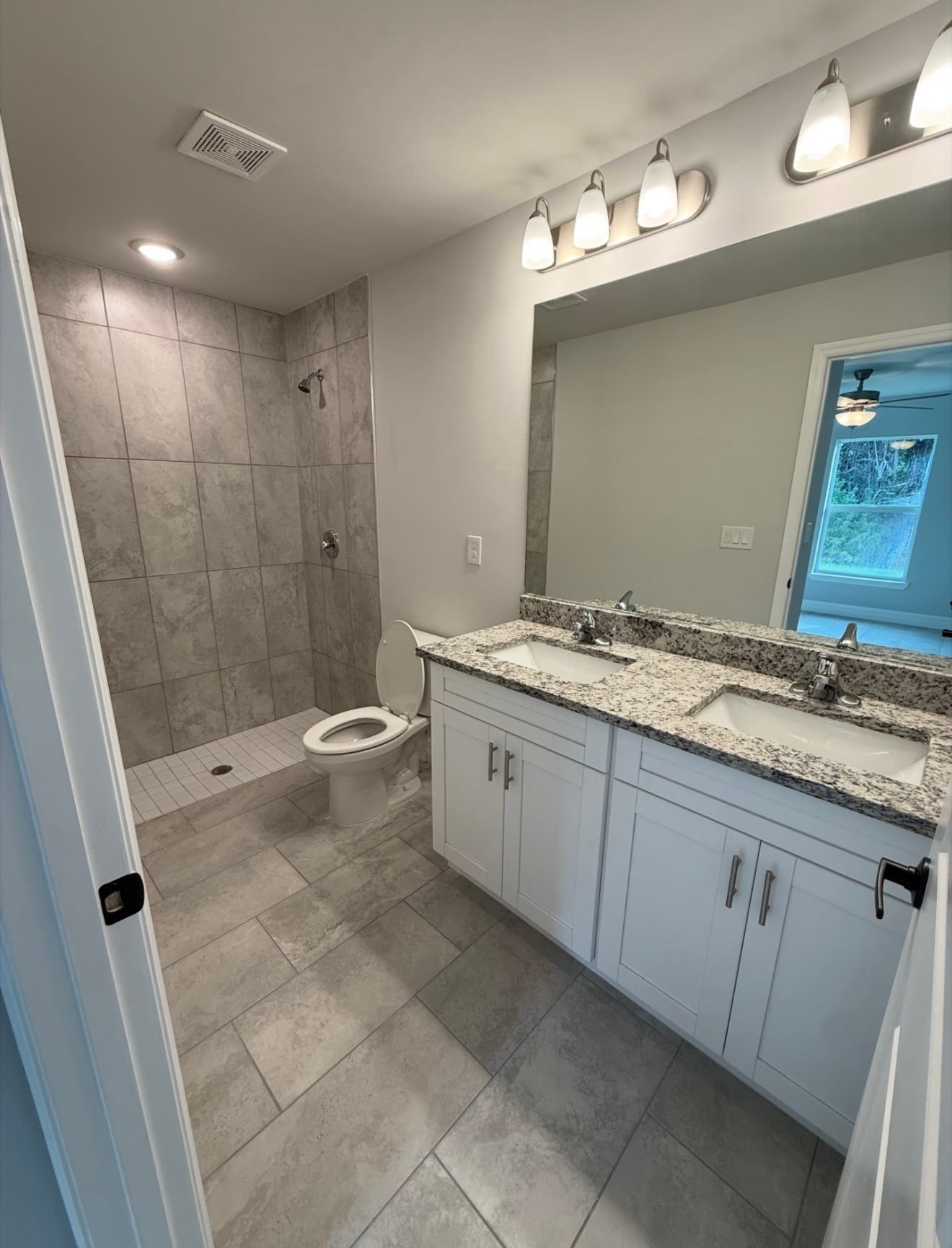 Building Photo - 6039 Latimer Ave