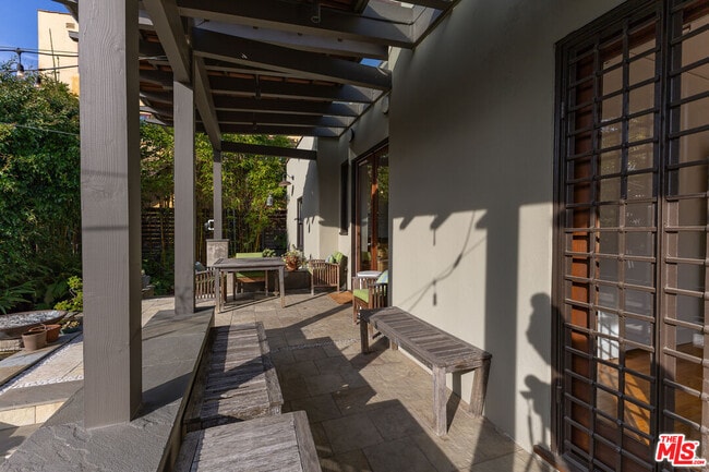 Building Photo - 3234 Ettrick St