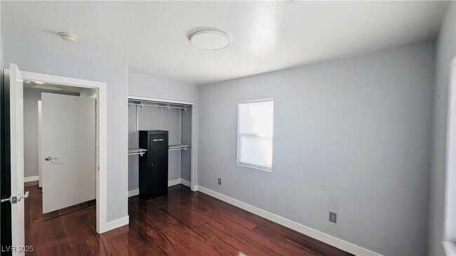 Building Photo - 5317 Tipper Ave