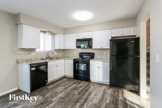 Building Photo - 3468 Simmons Dr