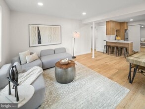 Building Photo - 8321 Raymond Ln