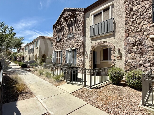 Building Photo - 4769 E Thunderheart Trail