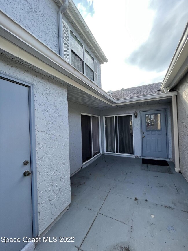 Building Photo - 1425 Malibu Cir NE