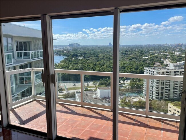 Building Photo - 2451 Brickell Ave