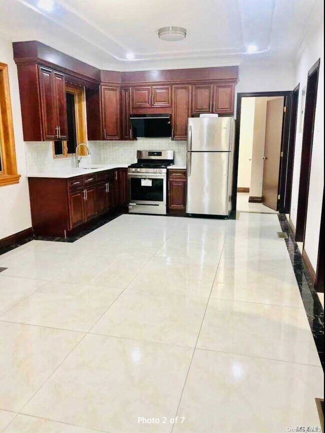 Building Photo - 196-32 45th Ave