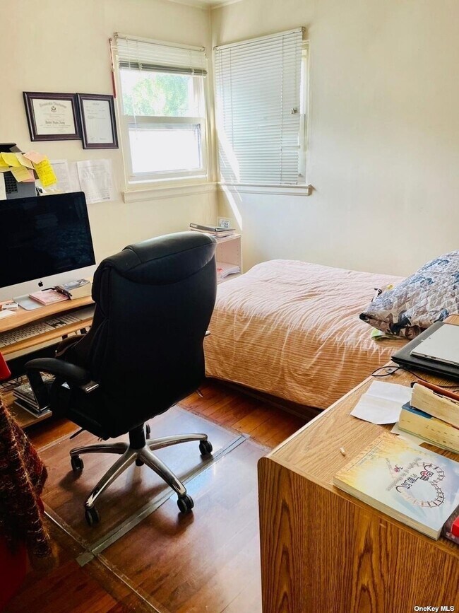 Building Photo - 67-04 215th St