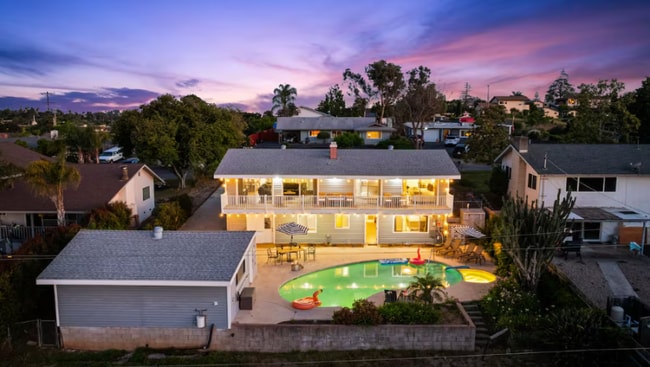 Building Photo - 321 W Kalmia St