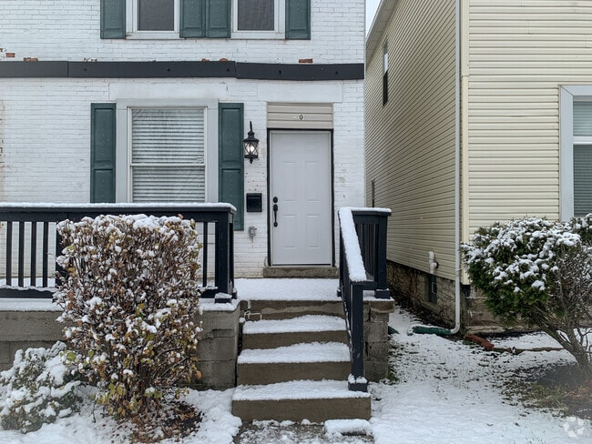 Building Photo - 1204 N 6th St