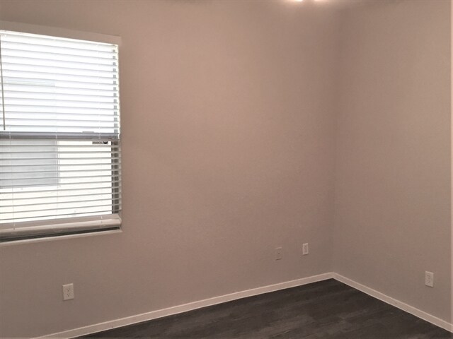 Building Photo - 3469 Chelsea Grove St