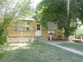 Building Photo - 424 Clover Ln
