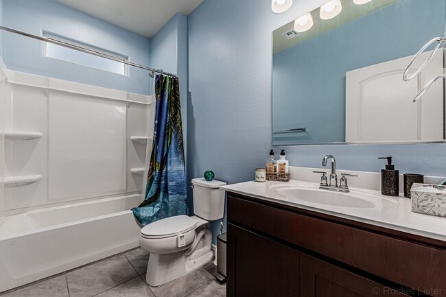 Building Photo - 5 Bedroom home in Maricopa