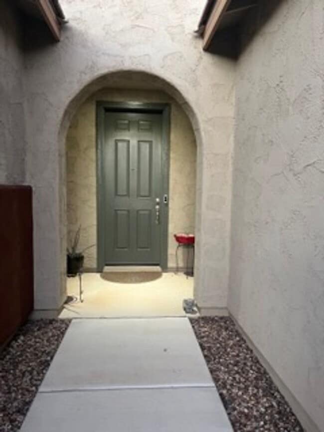 Building Photo - STUNNING NEWER HOME- GATED