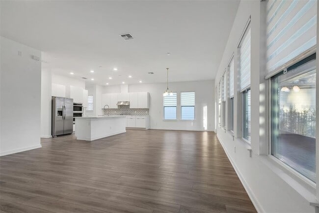 Building Photo - 17582 Lake Star Rd