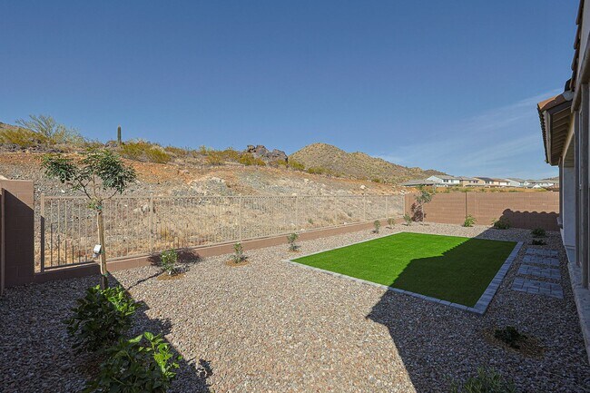 Building Photo - Beautiful 4 Bedroom Home in Aloravita Community