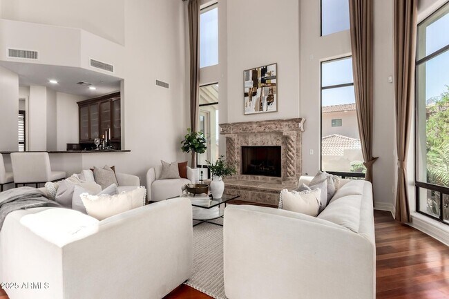 Building Photo - 8614 N 17th Pl