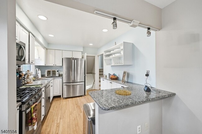 Building Photo - 58 Dogwood Rd