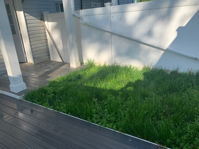 Building Photo - 29 Carver St