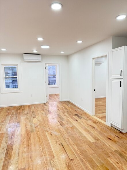 Building Photo - 9735 77th St