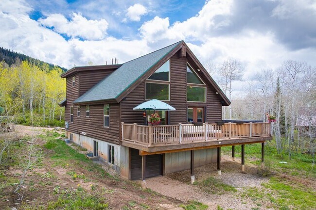 Building Photo - 4801 Conifer Dr