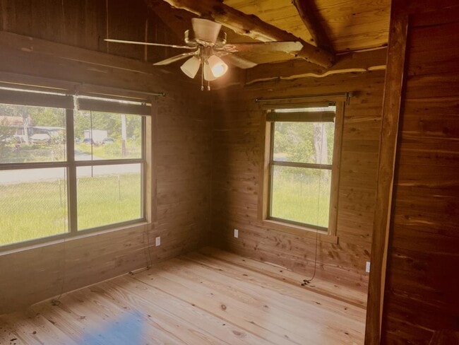 Building Photo - 313 N Berry Ridge