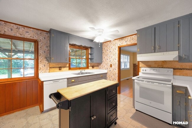 Building Photo - Spacious 4BR House in Fayetteville