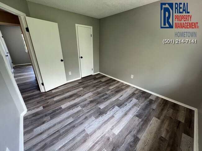 Building Photo - 5707 Sonora Dr